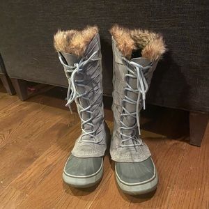 Sorel Joan of Arctic Winter Boots. Weatherproof. Insulated. Size 7. Hardly used.